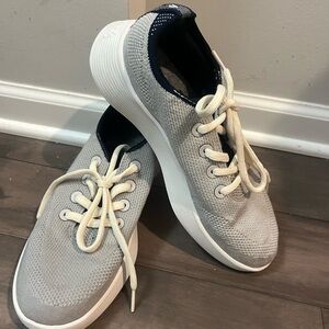 Allbirds Tennis Shoes Women’s Size 10 Light Gray With White Accent